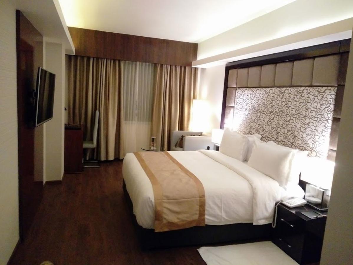 Hotel Oxina Lygon Tiruchirappalli ภายนอก รูปภาพ