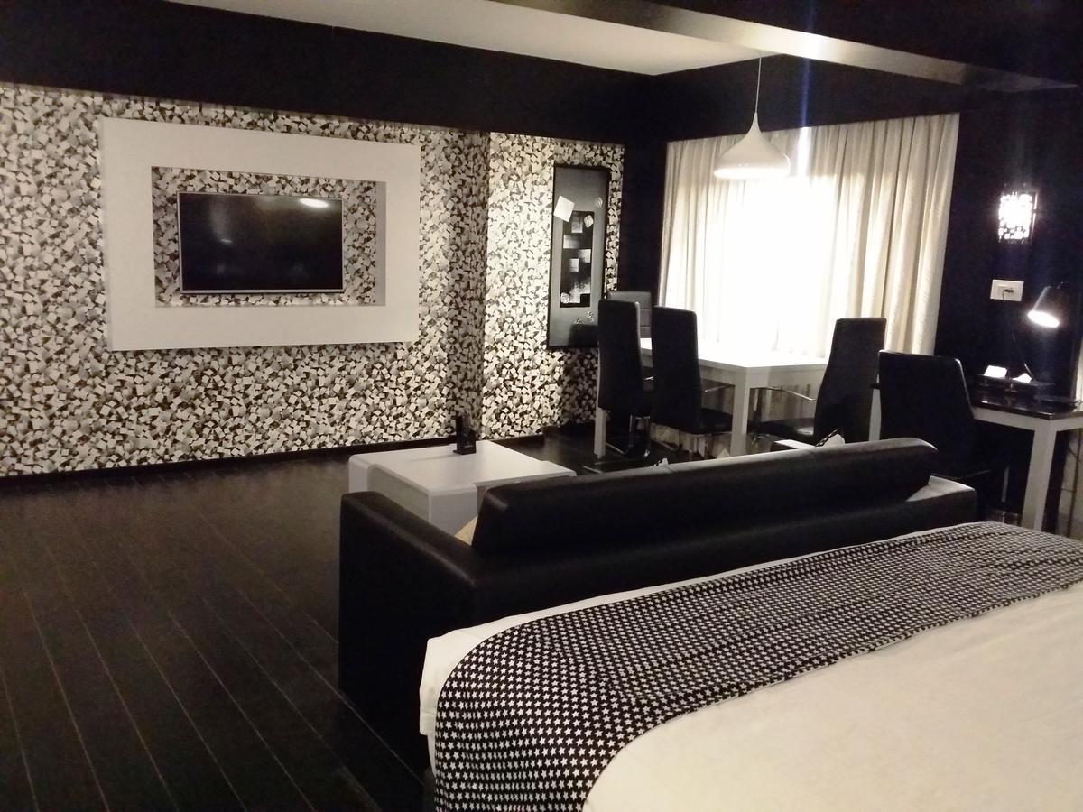 Hotel Oxina Lygon Tiruchirappalli ภายนอก รูปภาพ