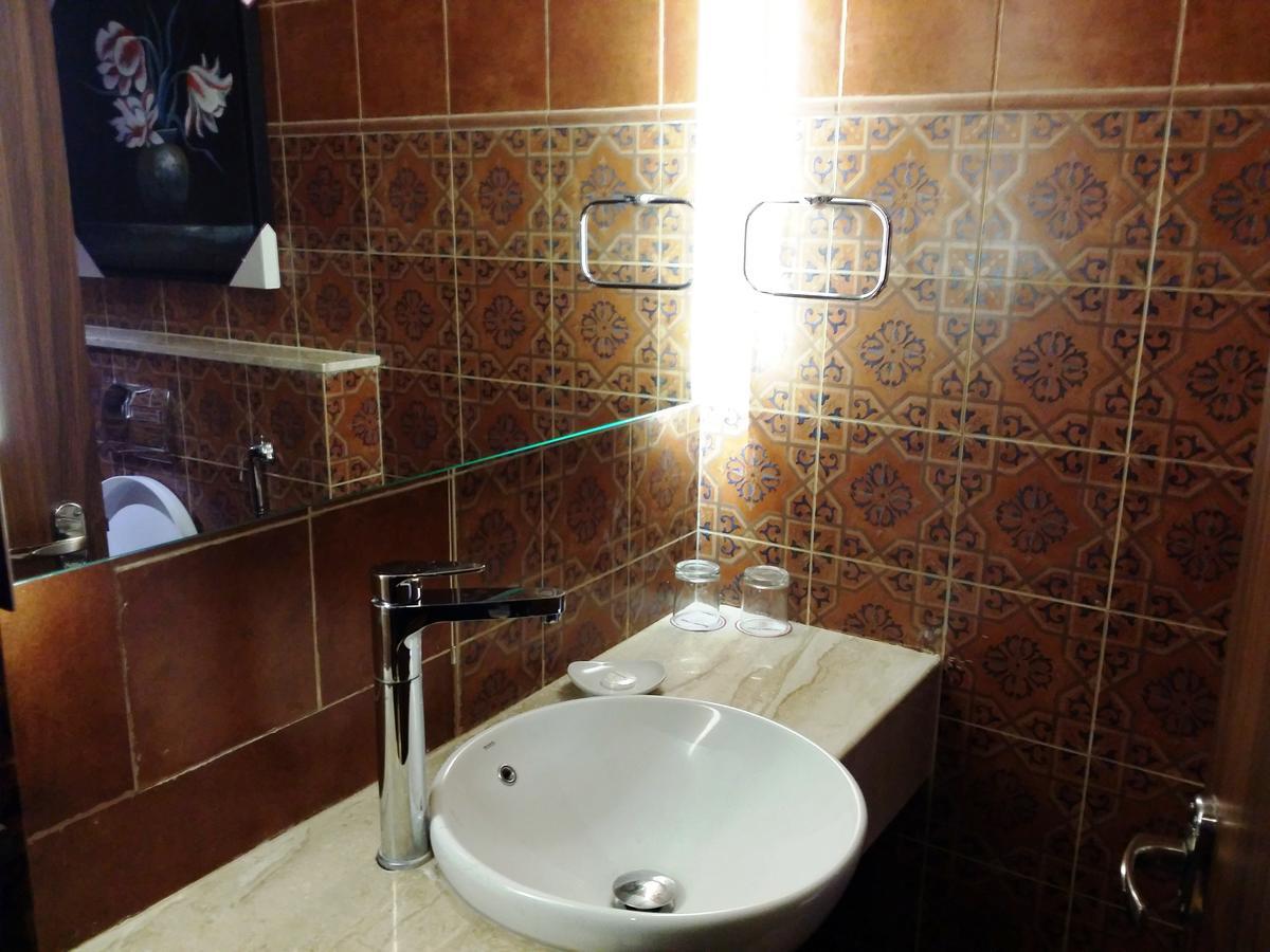 Hotel Oxina Lygon Tiruchirappalli ภายนอก รูปภาพ