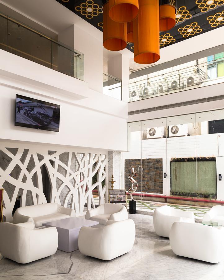 Hotel Oxina Lygon Tiruchirappalli ภายนอก รูปภาพ