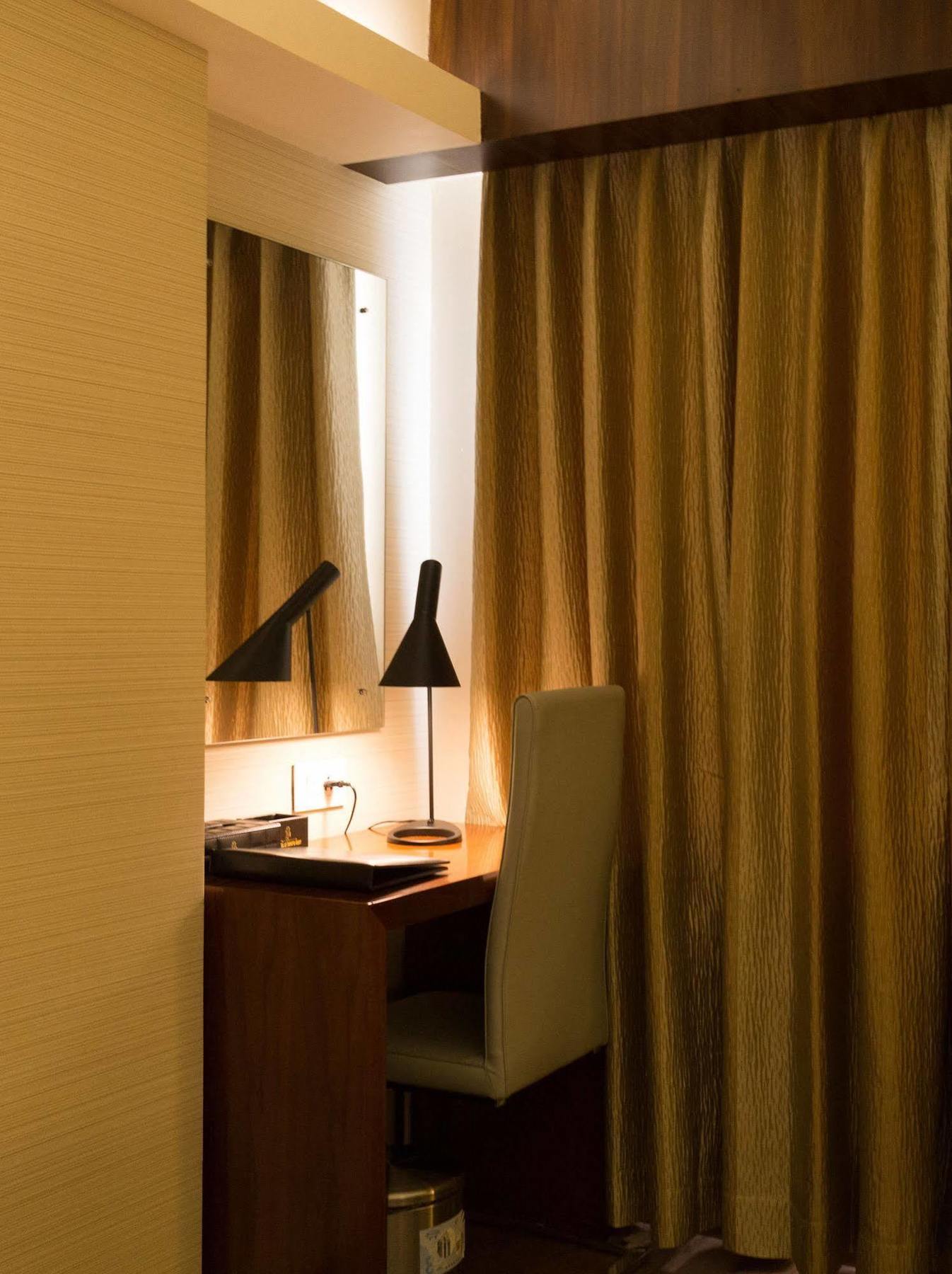 Hotel Oxina Lygon Tiruchirappalli ภายนอก รูปภาพ