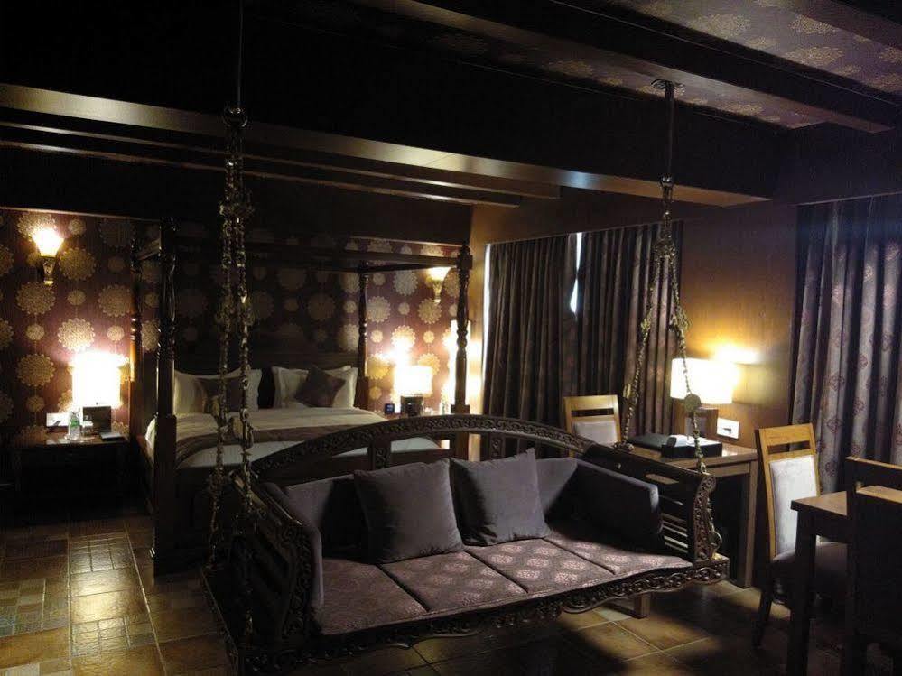 Hotel Oxina Lygon Tiruchirappalli ภายนอก รูปภาพ