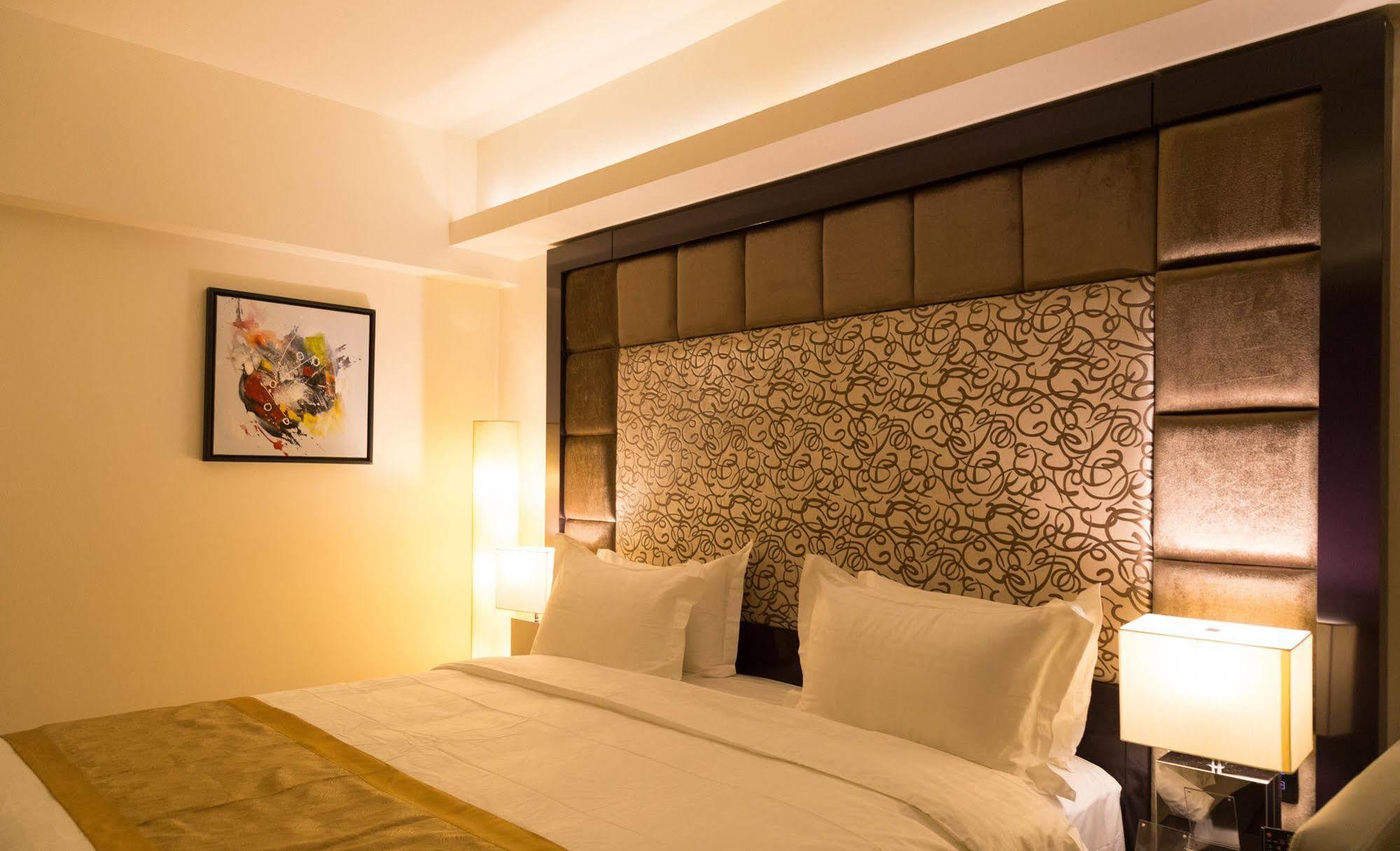 Hotel Oxina Lygon Tiruchirappalli ภายนอก รูปภาพ
