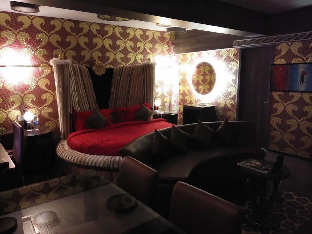 Hotel Oxina Lygon Tiruchirappalli ภายนอก รูปภาพ